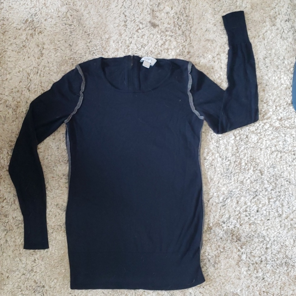 ANN TAYLOR LOFT Ladies sweater